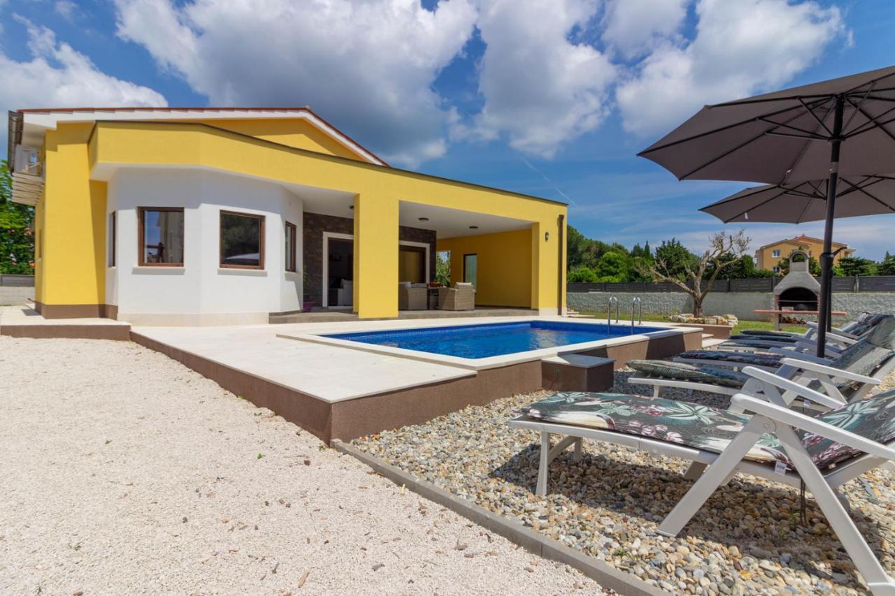 Modern Villa Eve In Medulin With Pool Near The Beach Dış mekan fotoğraf