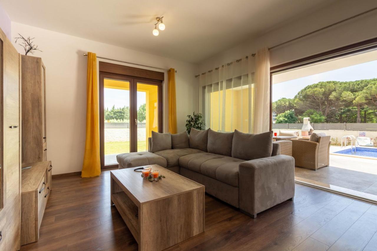 Modern Villa Eve In Medulin With Pool Near The Beach Dış mekan fotoğraf