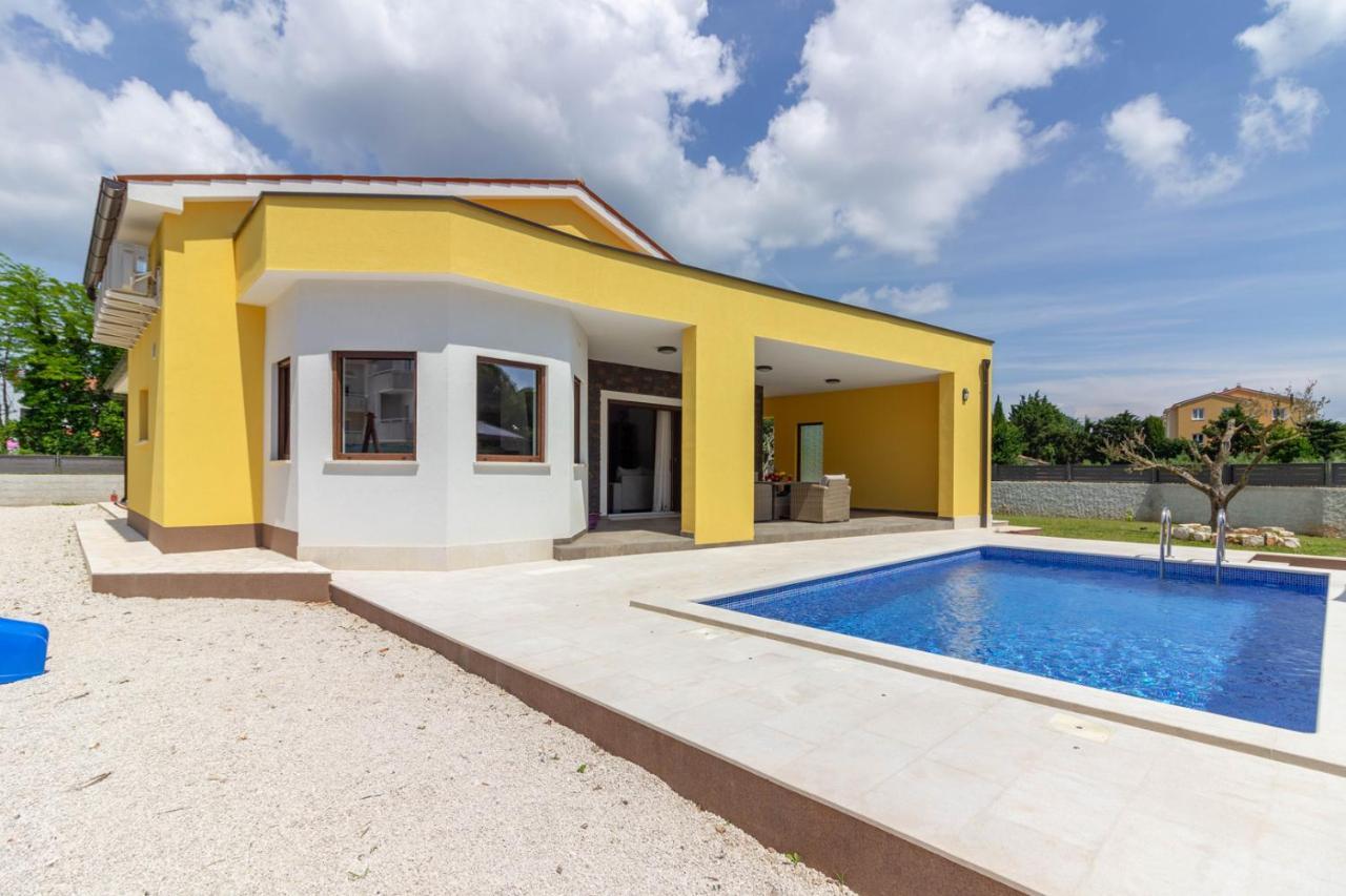 Modern Villa Eve In Medulin With Pool Near The Beach Dış mekan fotoğraf